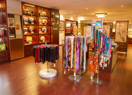 体验中心·丝绸服装服饰区